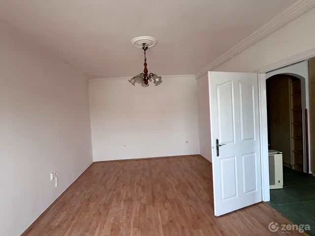 Eladó lakás Szolnok, Belváros 37 nm