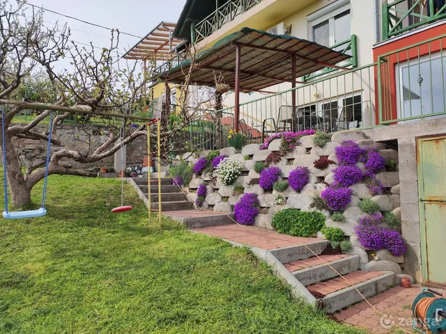 Eladó ház Pécs, Bálics 282 nm