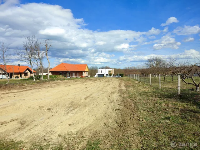 Eladó telek Balatonberény 1430 nm