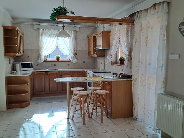 Eladó ház Veszprém, Szabadságpuszta 181 nm