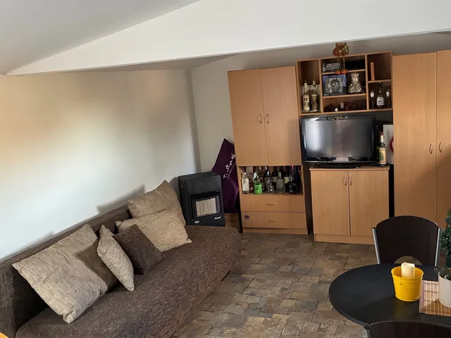 Eladó üdülő és hétvégi ház Veszprém, Csatárhegy 24 nm