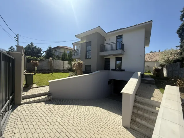 Eladó ház Budaörs, Budaörsi Kamaraerdő 287 nm