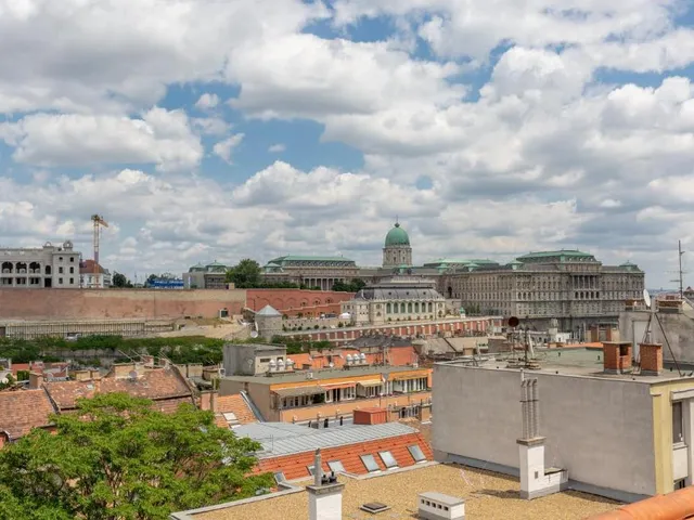 Eladó lakás Budapest I. kerület 107 nm