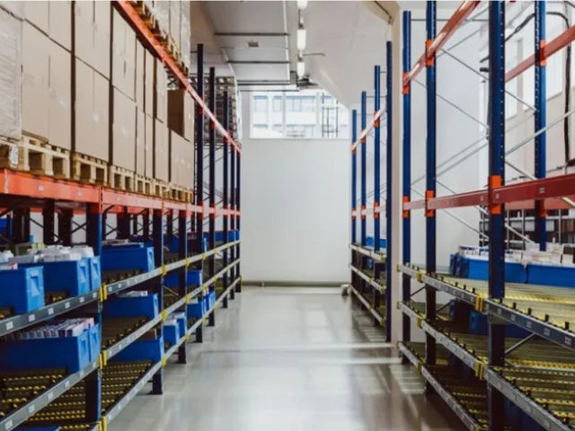 Kiadó kereskedelmi és ipari ingatlan Budapest XI. kerület, Kelenföld 12000 nm