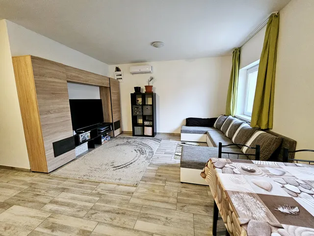 Eladó lakás Érd 208 nm