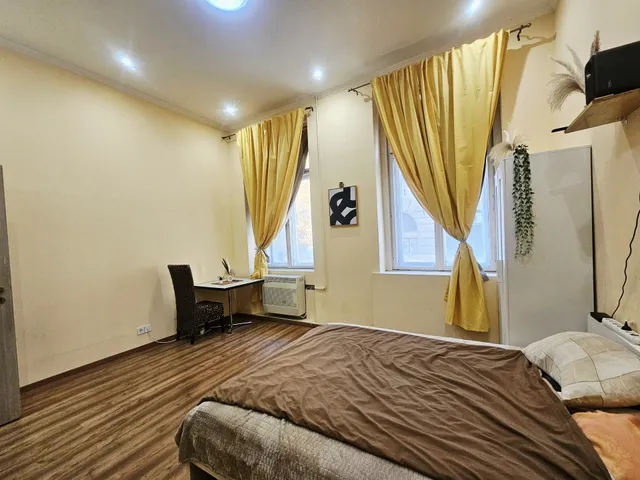 Eladó lakás Budapest VI. kerület 80 nm