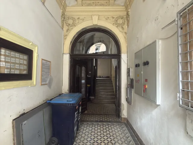 Eladó lakás Budapest VI. kerület 17 nm