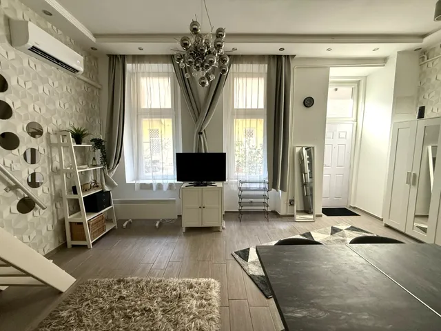 Eladó lakás Budapest VI. kerület 31 nm