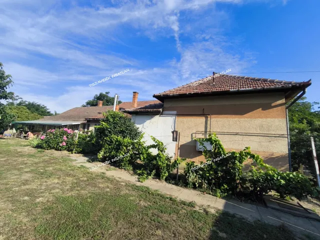 Eladó ház Nagykörű, Arany János út 104 nm