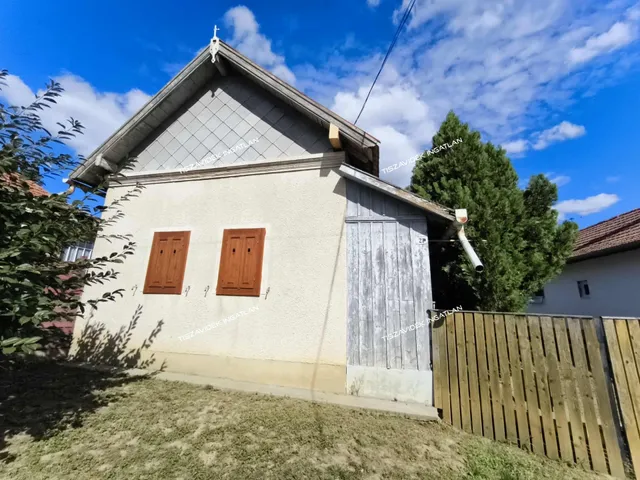 Eladó ház Nagykörű, Jókai út 76 nm