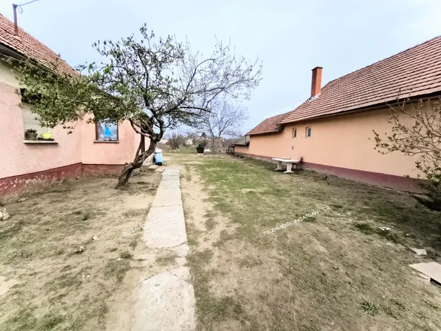 Eladó ház Nagykörű, Wágner Péter út 60 nm