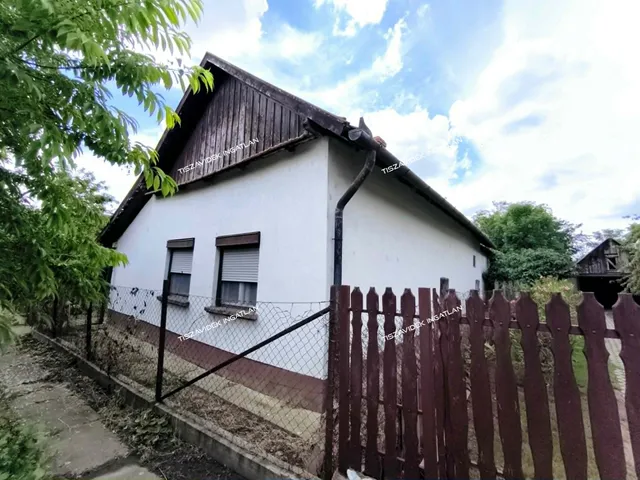 Eladó ház Kőtelek, Jókai út 70 nm