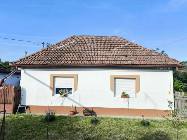 Eladó ház Nagykörű, Szabadság út 78 nm