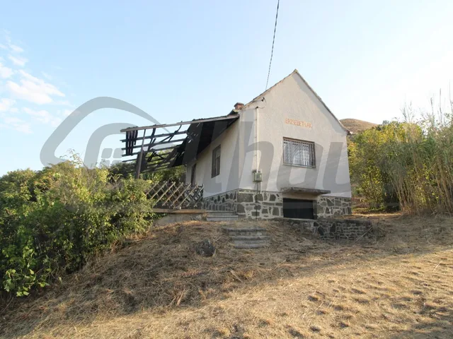 Eladó mezőgazdasági ingatlan Kemeneskápolna 2600 nm