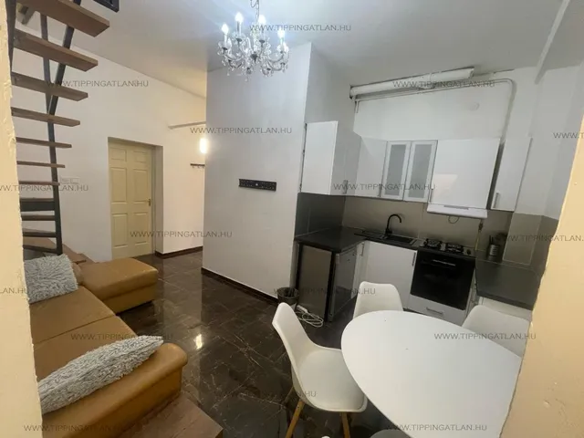 Eladó lakás Budapest VIII. kerület, Corvin negyed, Harminckettesek tere 68 nm