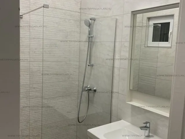 Eladó lakás Budapest I. kerület, Víziváros I. ker., Batthyany tér 55 nm