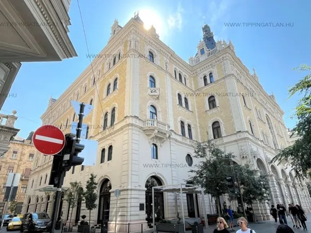 Eladó lakás Budapest VI. kerület, Paulay Ede utca 201 nm