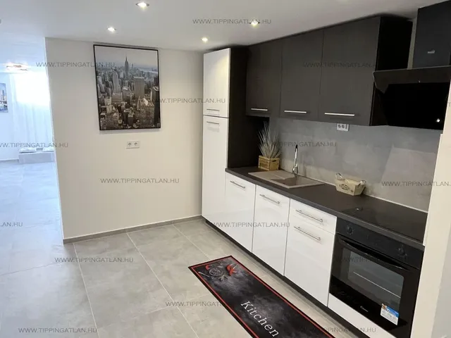 Eladó lakás Budapest VIII. kerület, Corvin negyed 78 nm