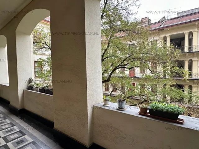 Eladó lakás Budapest VI. kerület, Nagykörúton belüli terület, Liszt Ferenc tér 73 nm