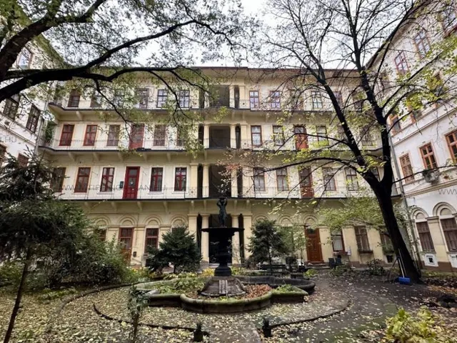 Eladó lakás Budapest VI. kerület, Nagykörúton belüli terület, Liszt Ferenc tér 73 nm