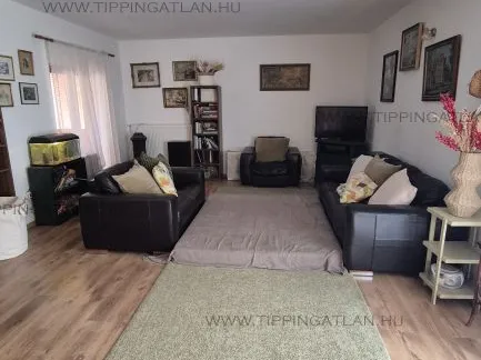 Eladó lakás Budapest XI. kerület, Péterhegy, Kápolna út 210 nm