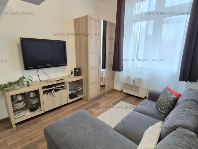 Eladó lakás Budapest VIII. kerület, Baross utca 25 nm