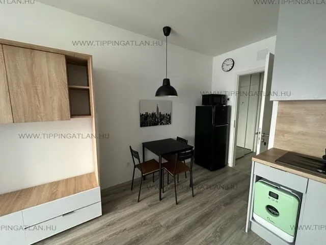 Eladó lakás Budapest III. kerület, Filatorigát, Folyamőr u 30 nm