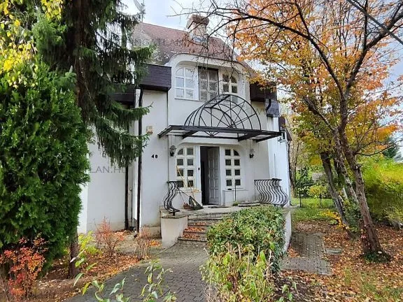 Eladó ház Budapest III. kerület, Csillaghegy 214 nm