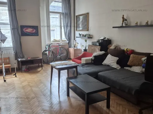 Eladó lakás Budapest VI. kerület 71 nm