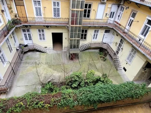 Eladó lakás Budapest VI. kerület 61 nm