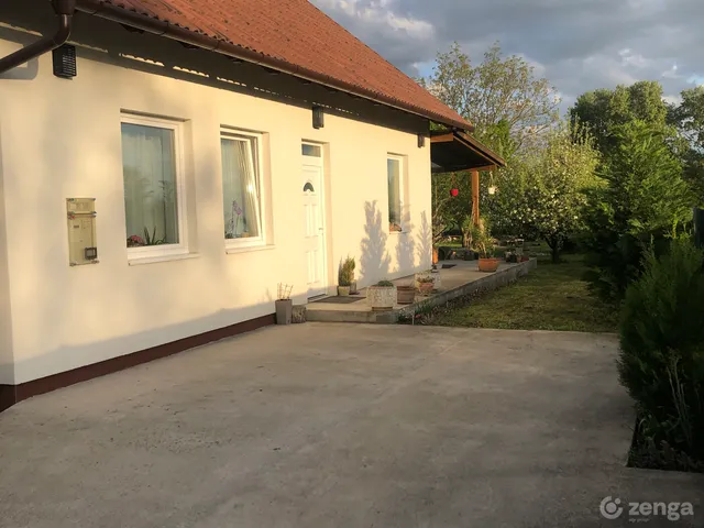 Eladó ház Szigetcsép 120 nm