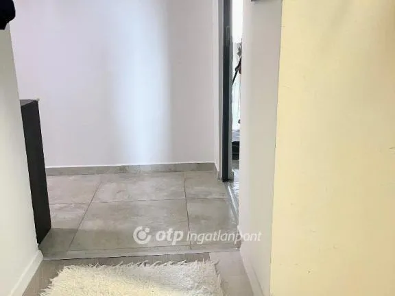 Eladó lakás Komló 54 nm