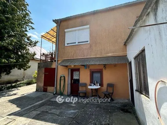 Eladó ház Bár 100 nm