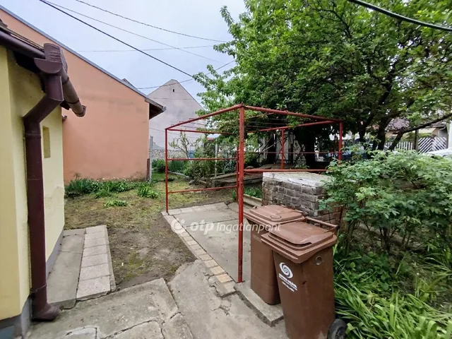 Eladó ház Pécs 28 nm