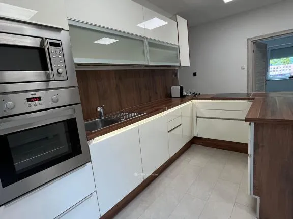 Eladó lakás Komló 56 nm