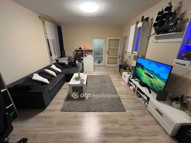 Eladó lakás Pécs, Uránváros 54 nm