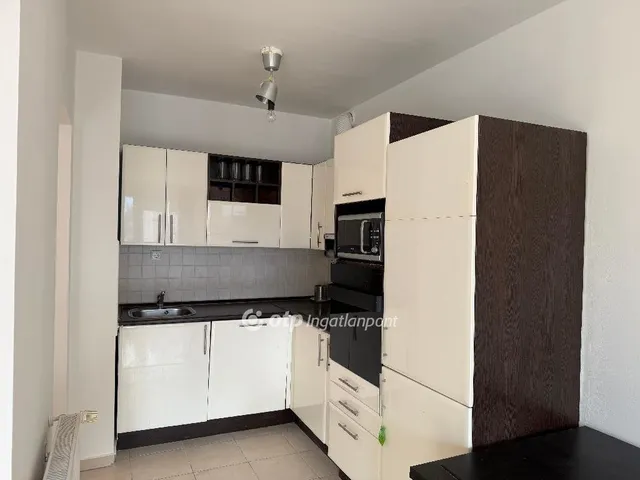 Eladó lakás Pécs 64 nm