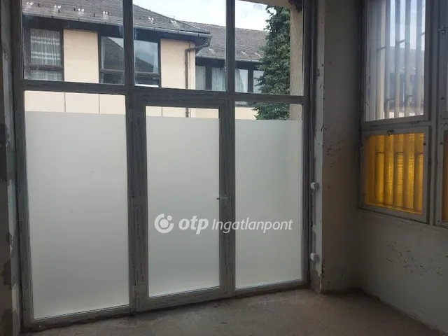 Eladó kereskedelmi és ipari ingatlan Szigetvár 77 nm