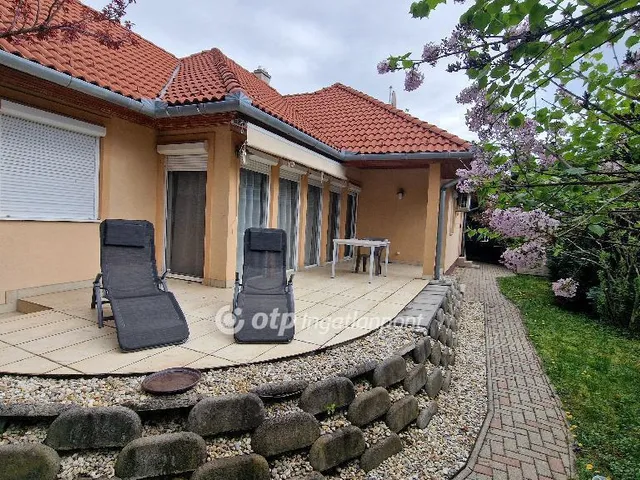 Eladó ház Nagykozár 100 nm