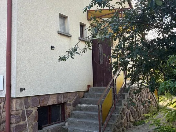 Eladó ház Pécs, Hird 100 nm
