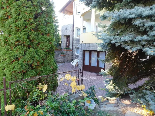 Eladó ház Pécs 255 nm