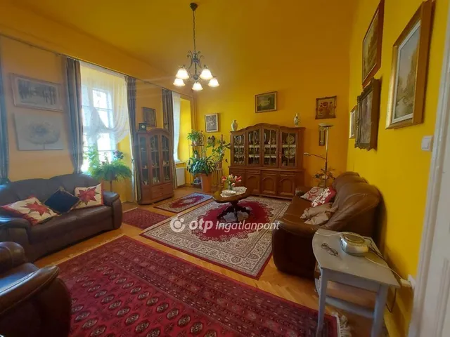 Eladó lakás Pécs, Belváros 84 nm