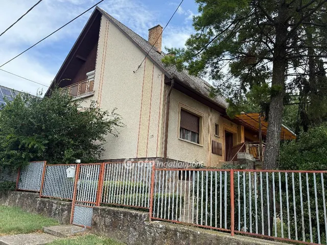 Eladó ház Geresdlak 200 nm