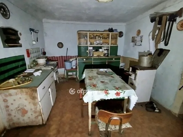 Eladó telek Lippó 4518 nm