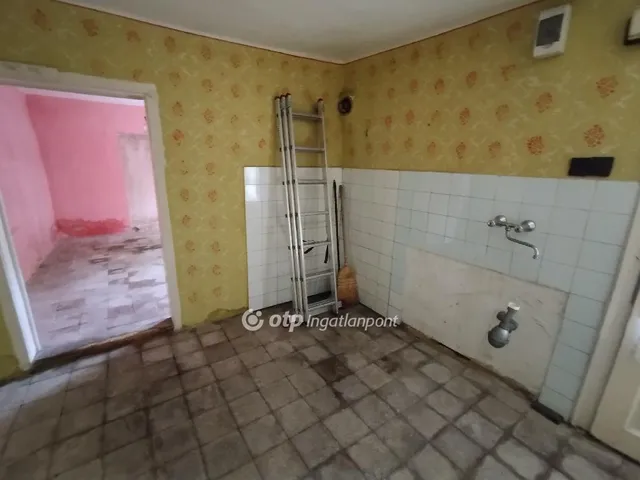 Eladó ház Pécs 28 nm