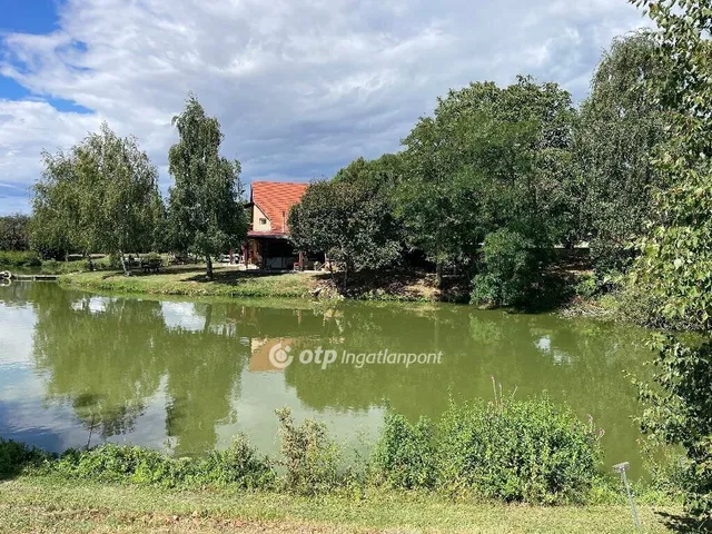 Eladó nyaraló Bakonya 154 nm