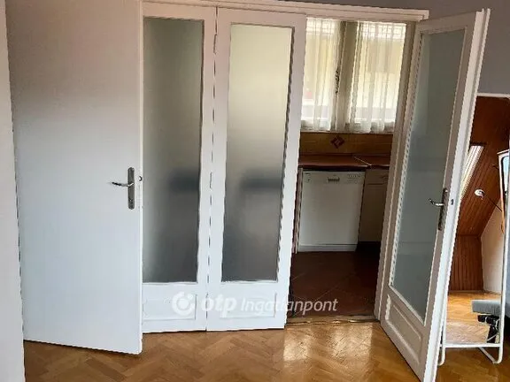 Kiadó lakás Pécs, Belváros 61 nm