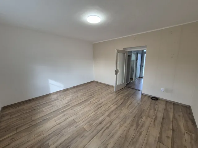 Eladó lakás Debrecen, Sóház 33 nm