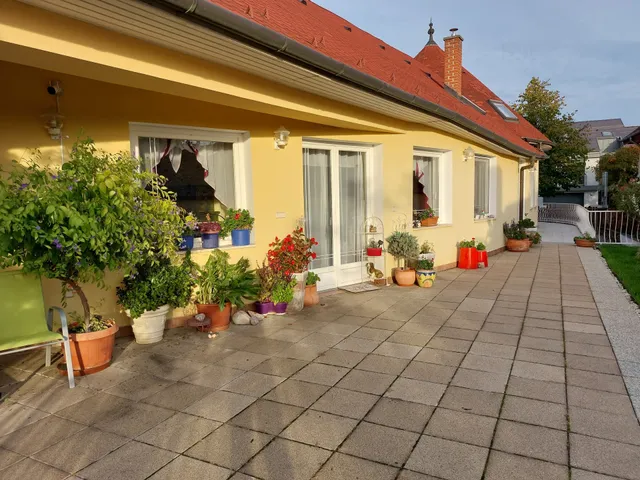 Eladó ház Hévíz 360 nm