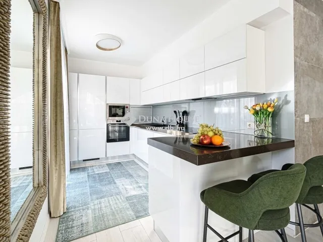 Eladó lakás Budapest II. kerület, Szemlőhegy 121 nm